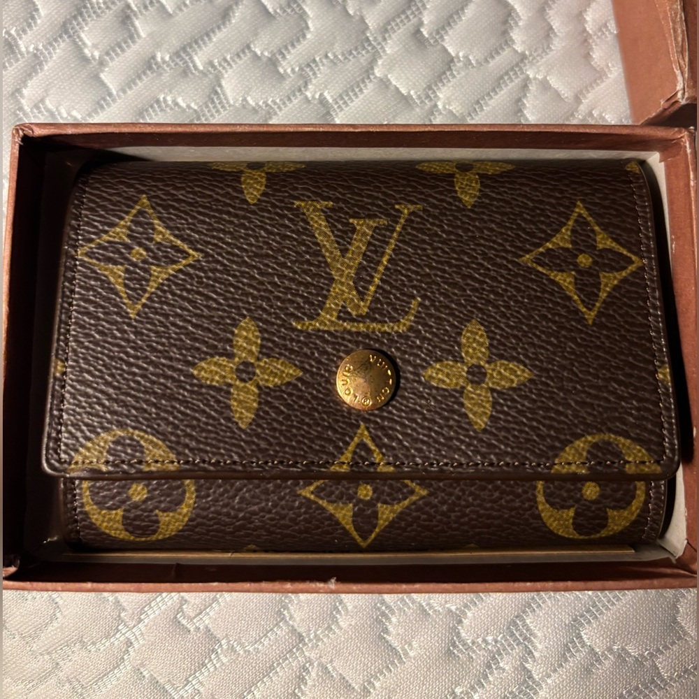 Louis Vuitton Vintage 80’s Monogram Key Holder in Brown and Gold